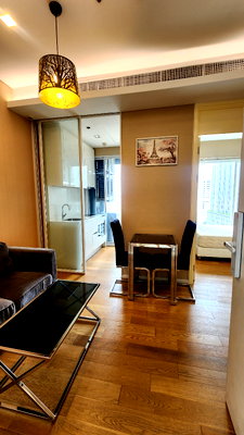 Condos for rent : The Saint Residences 200m.from Mrt Phaholyothin 