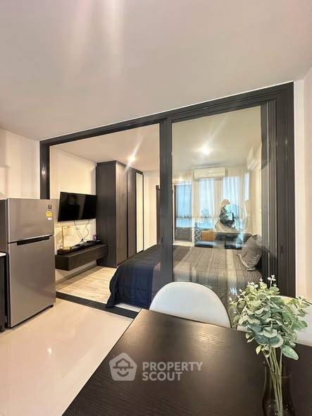 picture Great Value 1-BR XT Huaikhwang, 100m To MRT Huai Khwang (ID 3171729) - 3/8