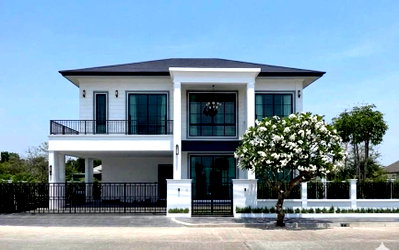 Houses for sale Hang Dong Chiang Mai : A luxury pool villa for sale,  Don't miss out on this rare opportunity—contact us today to schedule a viewing!