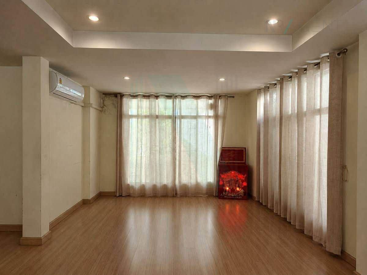 รูป ขายบ้านเดี่ยว โครงการ บ้านลลิล เดอะ ยัง เอ็กซ์เซ็กคลูทีฟ อ่อนนุช-วงแหวนฯ-สุวรรณภูมิ 2 ชั้น 4 ห้องนอน 2 ห้องน้ำ - รูปที่ 3/8