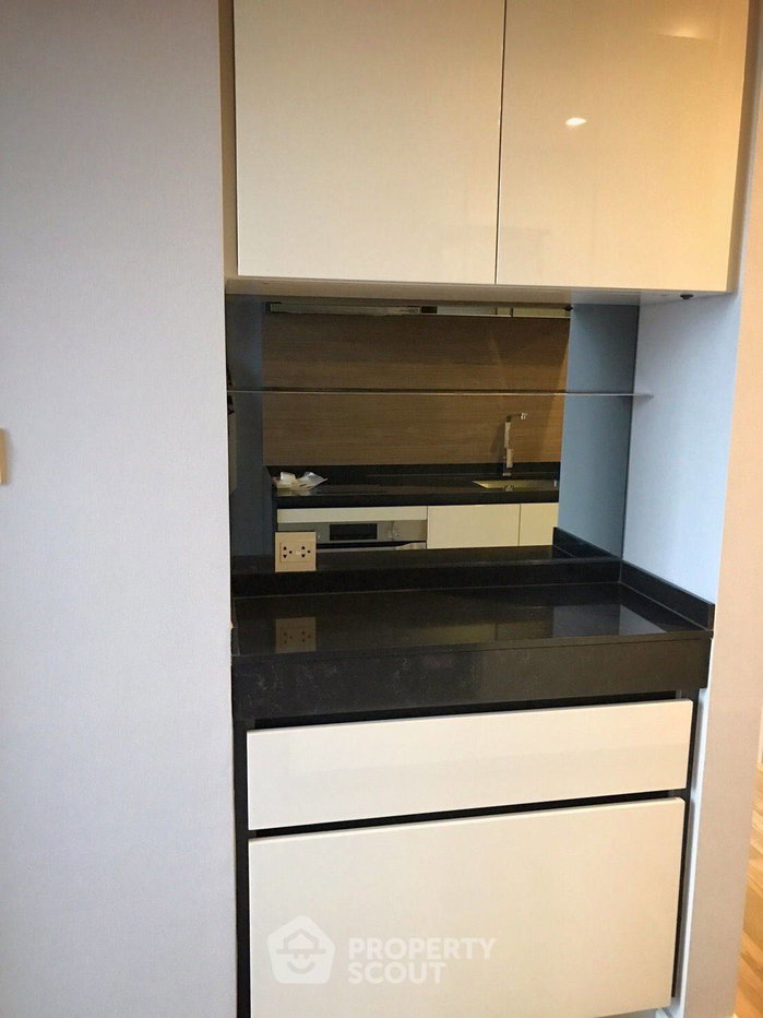 picture 1-BR The Room Sathorn - St. Louis Near BTS Surasak (ID 300362) - 9/13