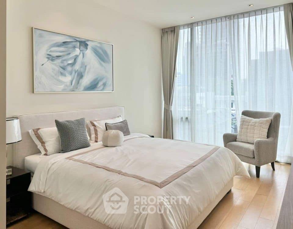 picture 2-BR Condo At 28 Chidlom Near BTS Chit Lom (ID 1579691) - 3/12
