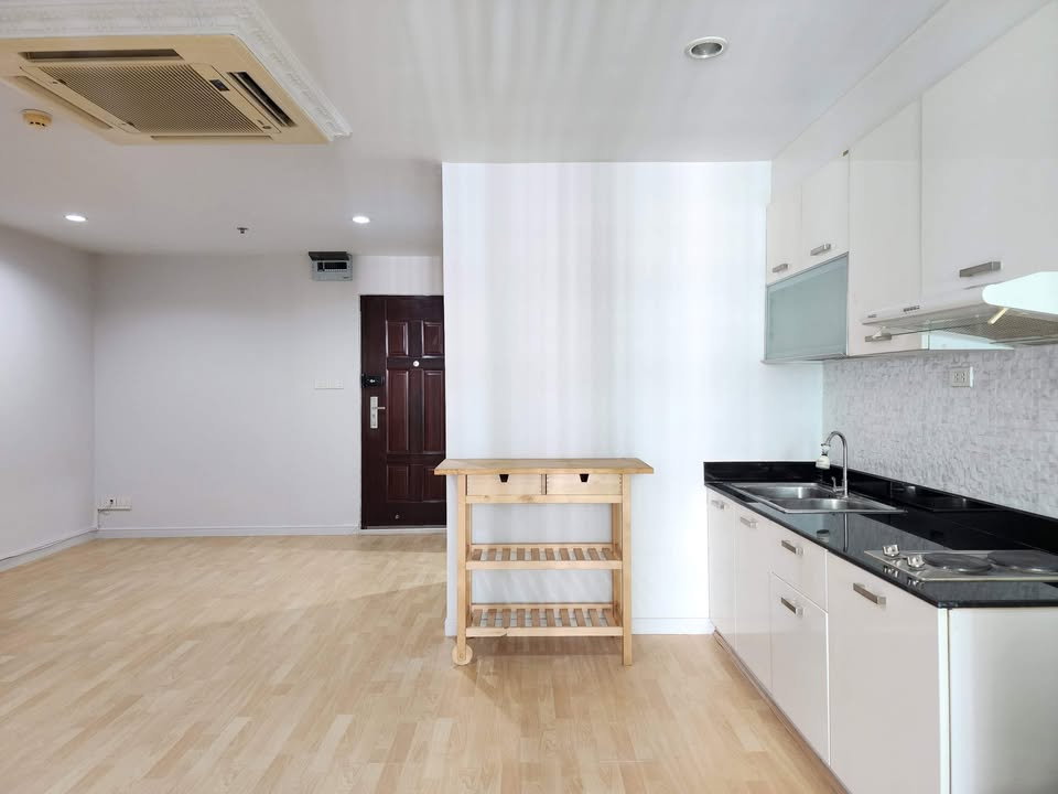 รูป ขายถูก!! Sukhumvit Living Town (สุขุมวิท ลิฟวิ่ง ทาวน์) 1ห้องนอน 52 ตร.ม.สนใจแอดไลน์ @480kttgd - รูปที่ 8/13