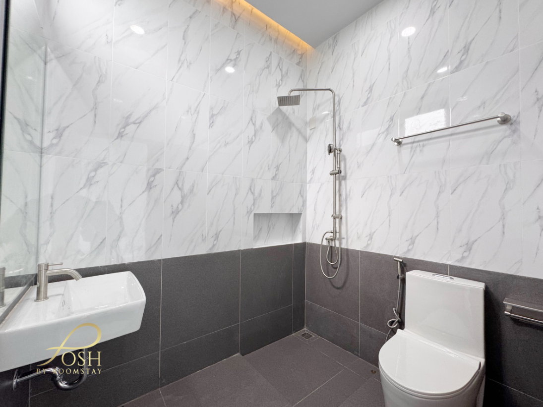 รูป ทาวน์โฮมชั้นเดียวสร้างใหม่ ทรงหน้ากว้าง สไตล์ Modern ออกแบบเรียบง่าย โปร่ง ทำเลตรงข้ามเทศบาลป่าคลอก Nicha Home เพียง 6 ยูนิตเท่านั้น - รูปที่ 24/27