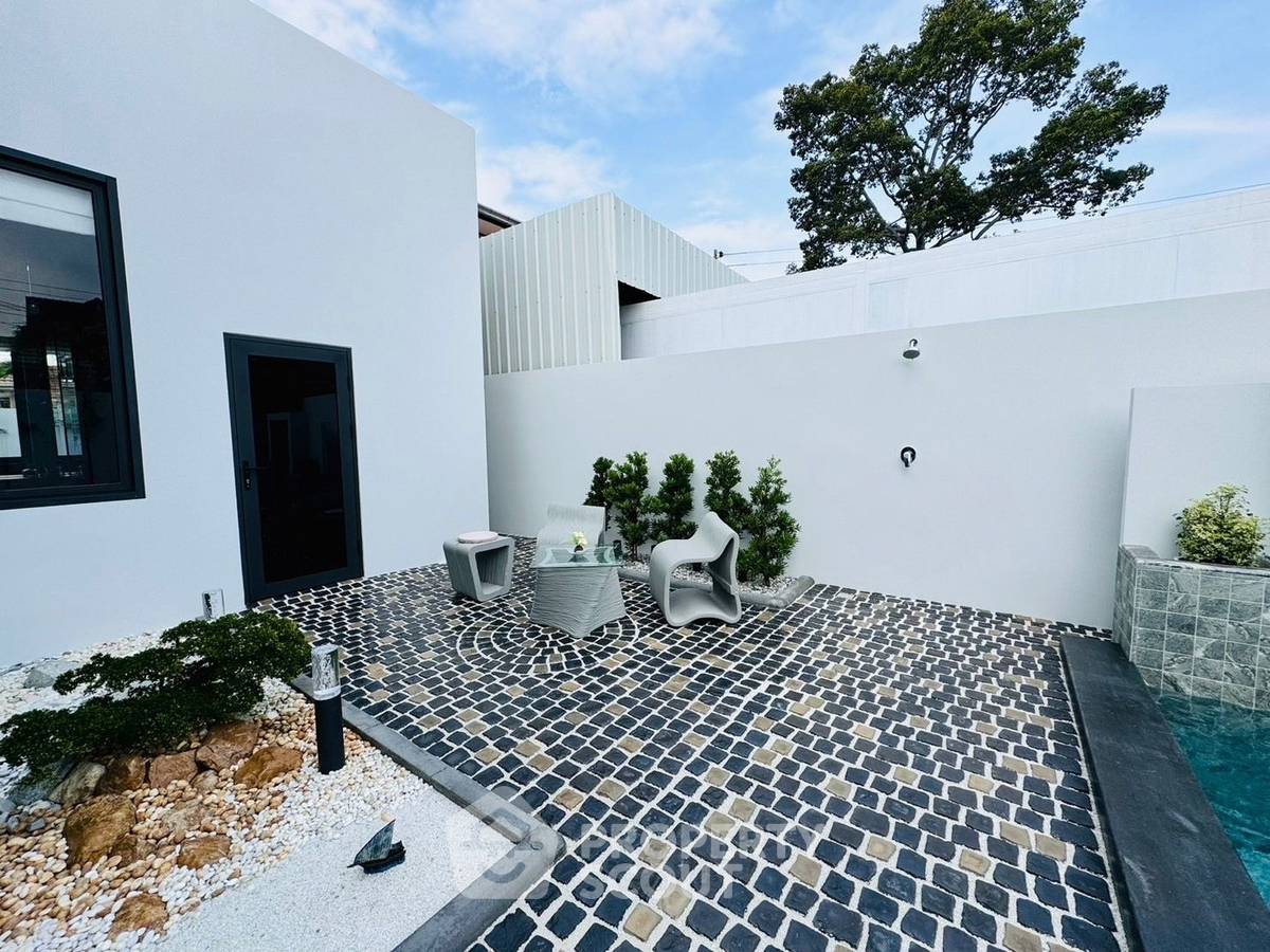 picture Pet-Friendly 2-BR Villa, 220 Sqm In Bangsaray, Sattahip (ID 1885130) - 5/20