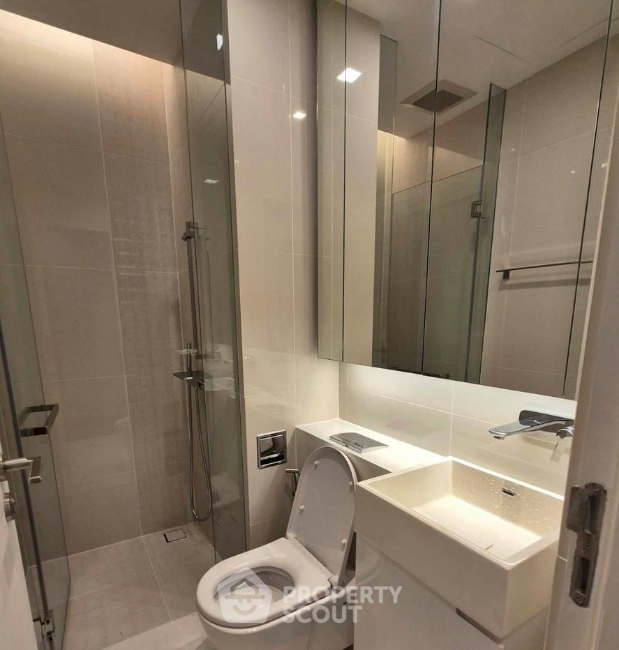 picture 24th-Floor 2-BR The Saint Residences 100m To MRT Phahon Yothin (ID 3171579) - 3/6