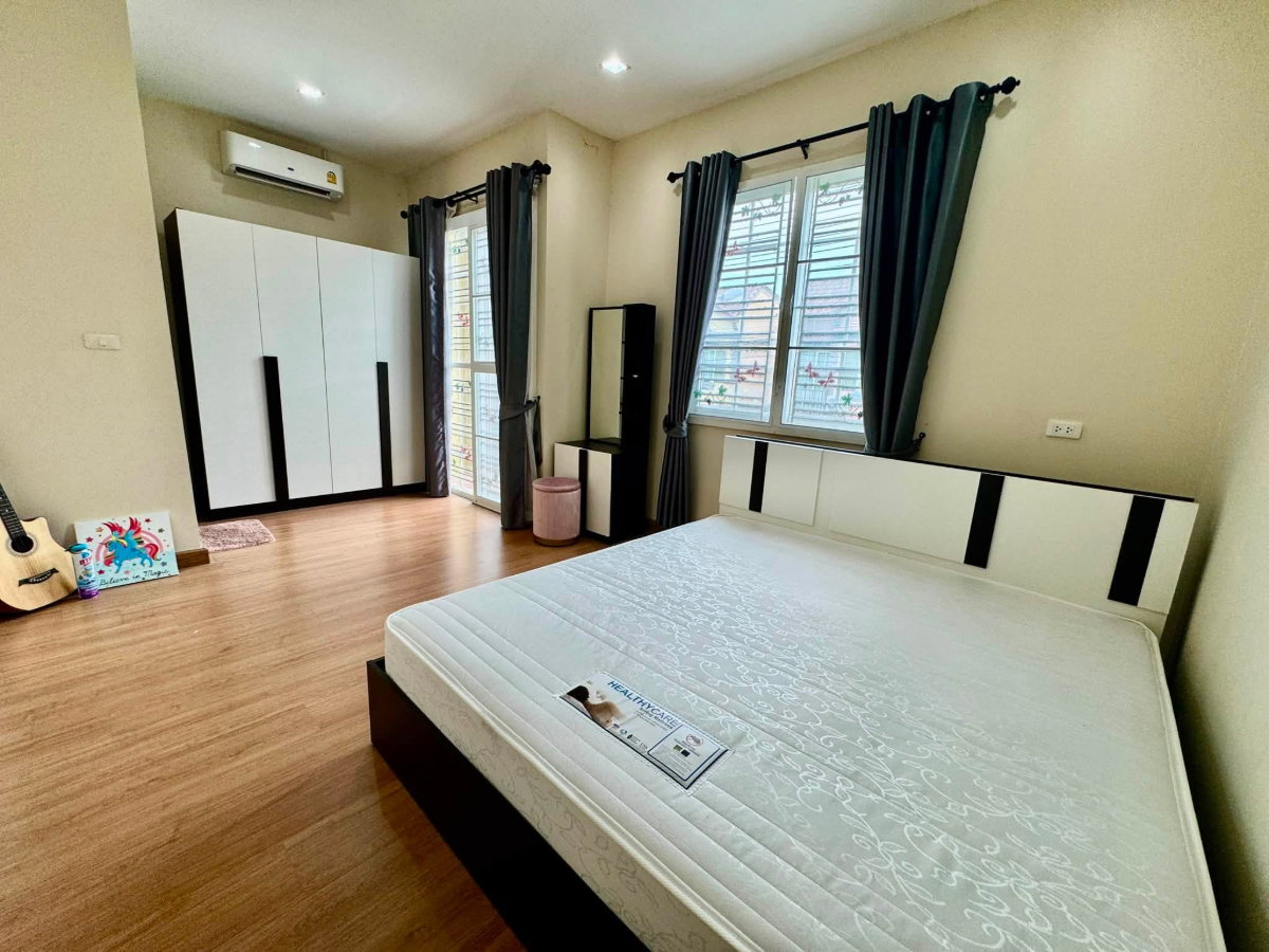 รูป ให้เช่าทาวน์โฮม 4 ห้องนอน ม.โกลเด้นท์ทาวน์ เก้ากิโล ศรีราชา - รูปที่ 18/24