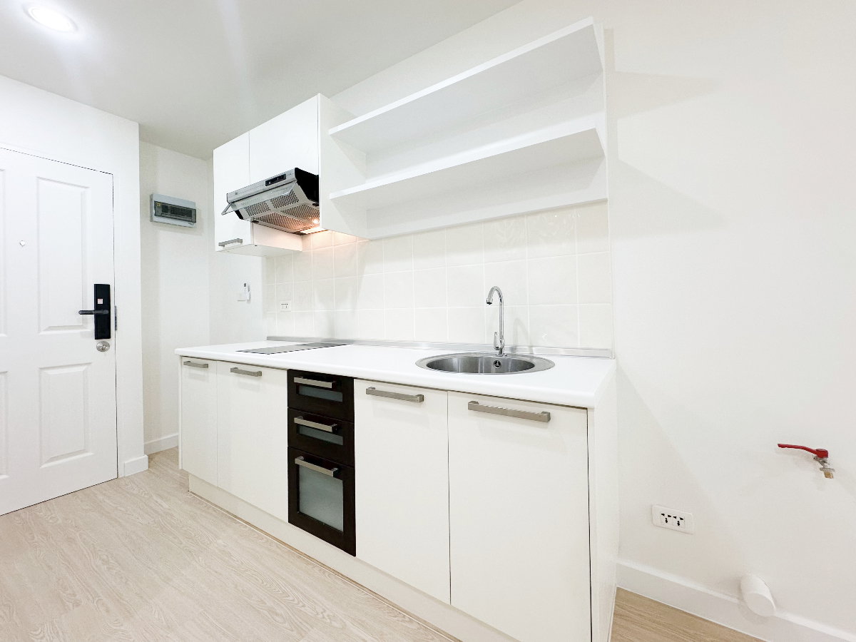 picture Large room for sale, newly renovated, near BTS Wutthakat - 16/18