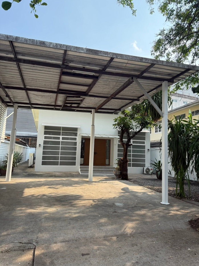 รูป P0841/[ให้เช่า] บ้านเดี่ยวชั้นเดียว Pet-Friendly ใจกลางทองหล่อ - รูปที่ 1/11