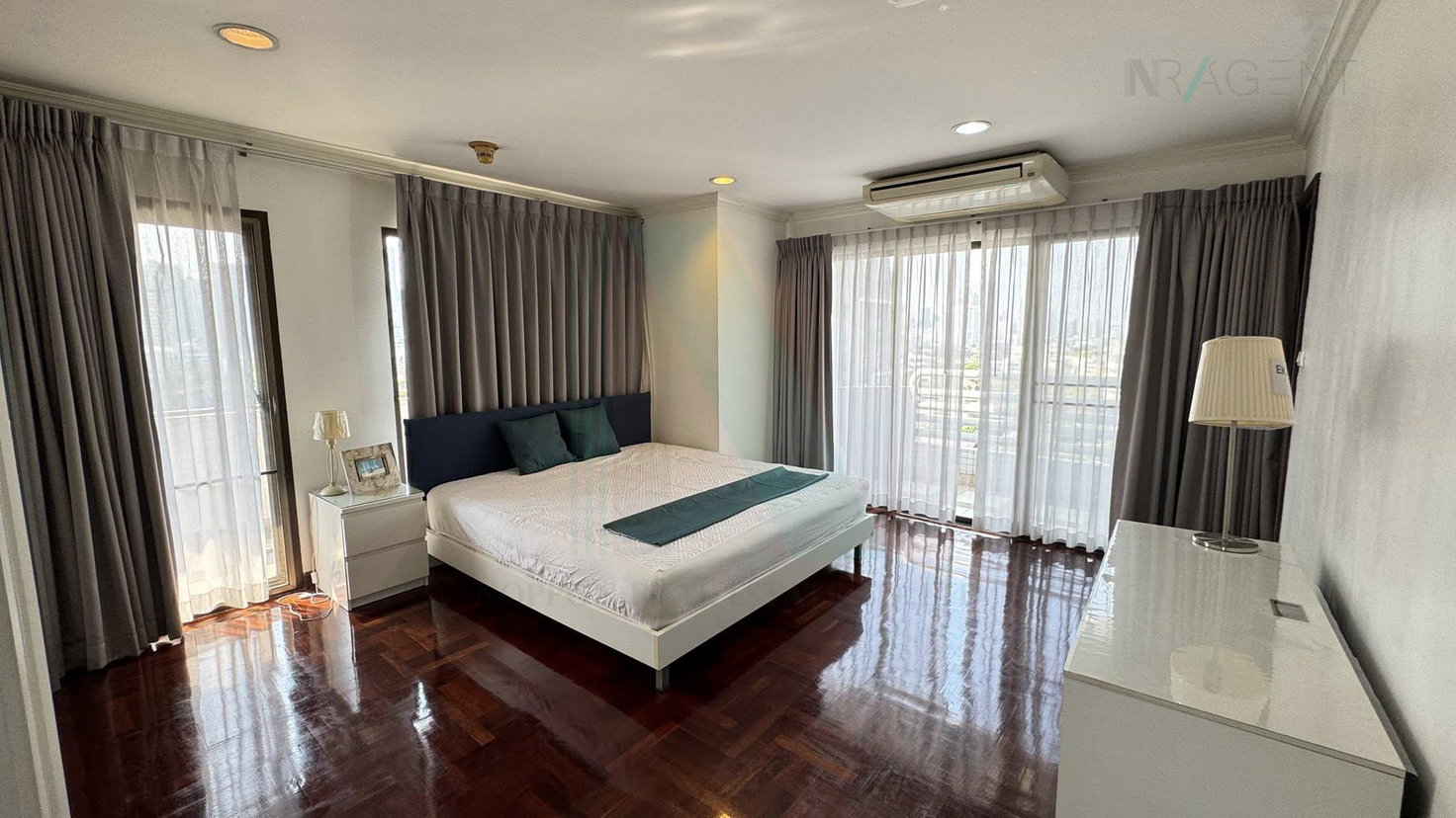 รูป 🎊 ให้เช่าคอนโด ริชมอนด์ พาเลส สุขุมวิท 43 อาคาร 1 ชั้น 11 3 ห้องนอน ขนาด 164.00 ตรม ใกล้ Emporium - รูปที่ 4/8