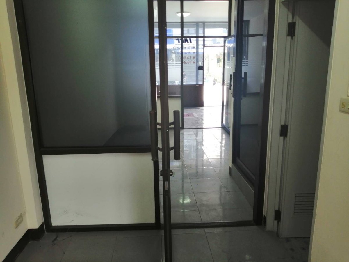 picture 2 Adjacent 3-Story Commercial Buildings, 19 sq.wah Each – Ban Suan, Chonburi – THB 3.5M - 7/10
