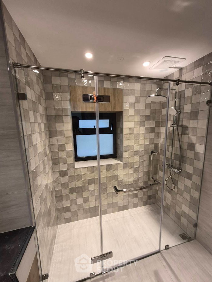 picture 2-BR Condo At Baan Piya Sathorn Near MRT Silom (ID 3173064) - 11/14
