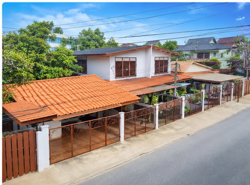 จดทะเบียนบริษัทได้ ใกล้สำนักงานที่ดินประเวศ 899 ม. กรุงเทพกรีฑา 4นอน 4น้ำ   ขนาด 50 ตร.ว. 250ตร.ม. ติดป้ายได้ แบ่งเช่าได้