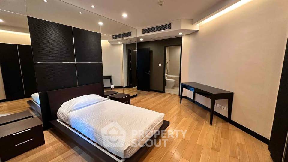 picture Spacious 3-BR 258 Sqm At The Park Chidlom 400m To BTS Chit Lom (ID 3171818) - 13/21