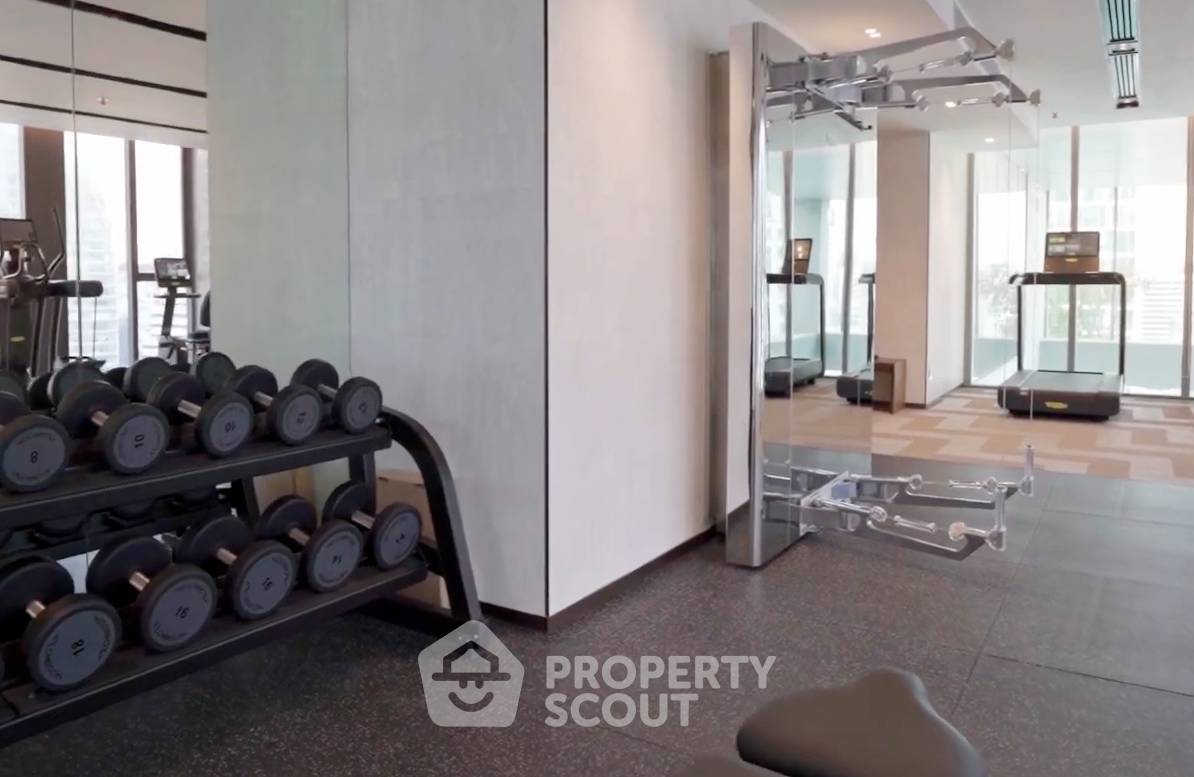 รูป ใกล้ BTS ชิดลม 300 ม. คอนโด 1 ห้องนอน Tonson One Residence (ID 3173126) - รูปที่ 2/4