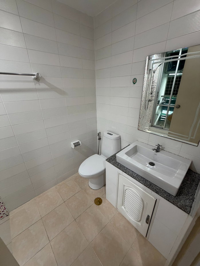picture Room for rent (The Iris Condo) - 8/9