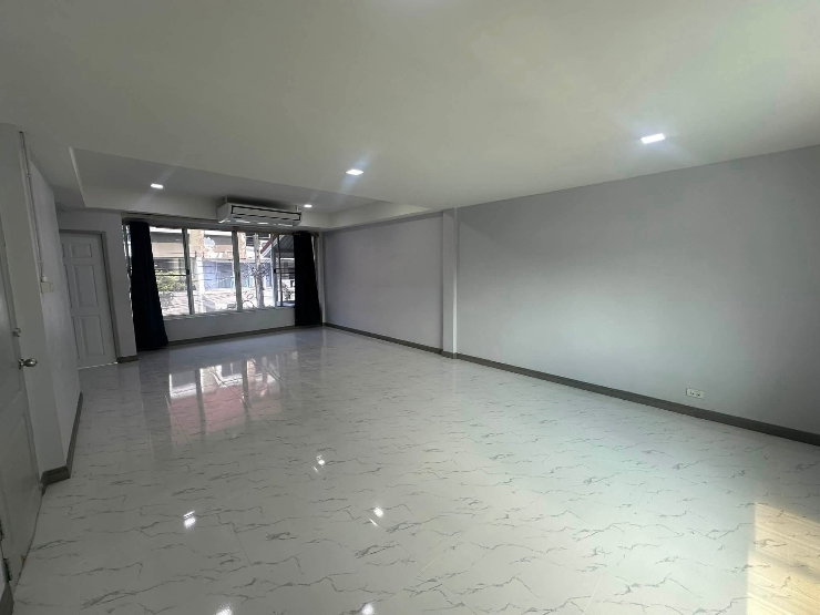 รูป ให้เช่า ทาวน์โฮม 4 ชั้น 320 ตร.ม. ลาดพร้าว 80 ใกล้รถไฟสถานีลาดพร้าว 71 - รูปที่ 6/23