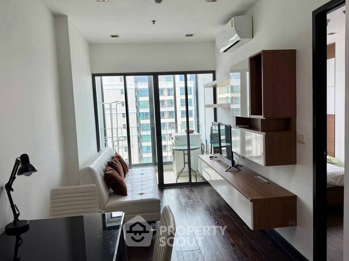 picture 27th-Floor 1-BR At IDeo Q Phayathai, 200m To BTS Phaya Thai (ID 3179440) - 1/9