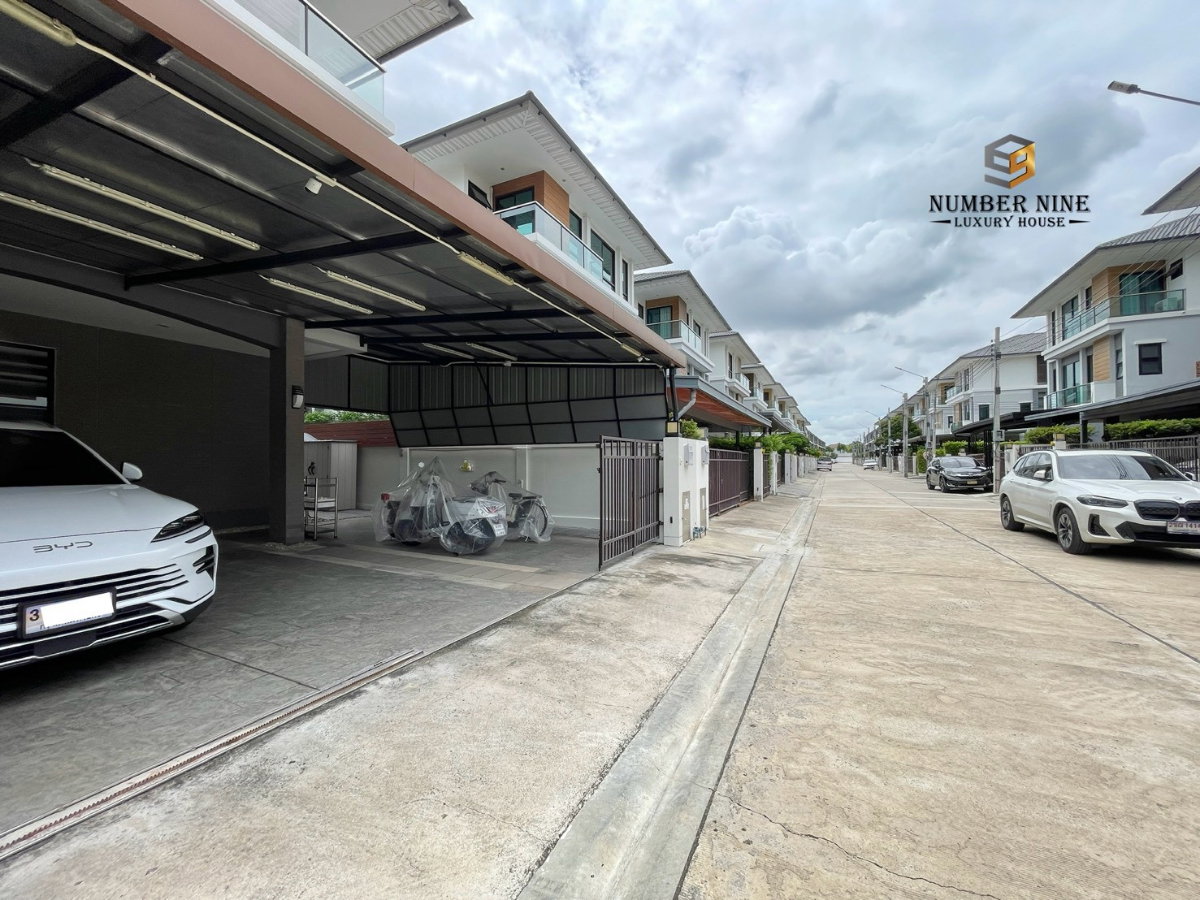 รูป ขายบ้านเดี่ยว 3 ชั้น Supalai Essence Suanluang | หลังริม 77.7 ตร.ว. | 321 ตร.ม. | 5 ห้องนอน | ราคาพิเศษต่ำกว่าต้นทุนกว่า 6 ล้านบาท - รูปที่ 4/26