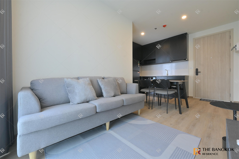 Nue District R9 Location Near Employment, Surrounded by Lifestyles near MRT Rama 9 Station