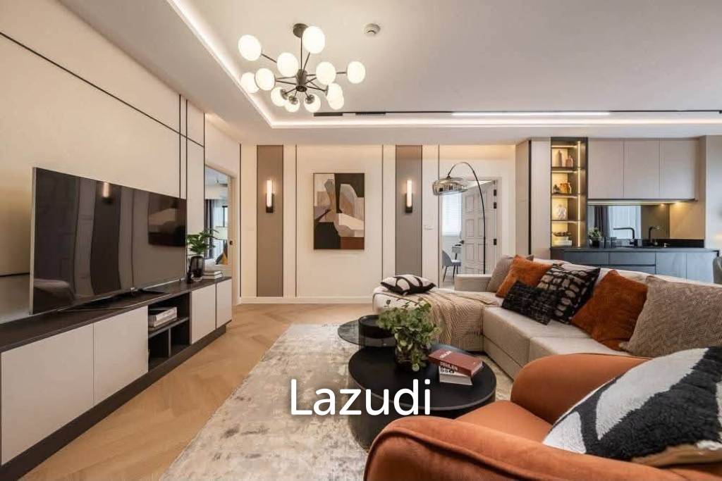รูป 165 sqm modern condo on 15th floor in Khlong Tan Nuea, Fifty Fifth Tower - รูปที่ 3/38