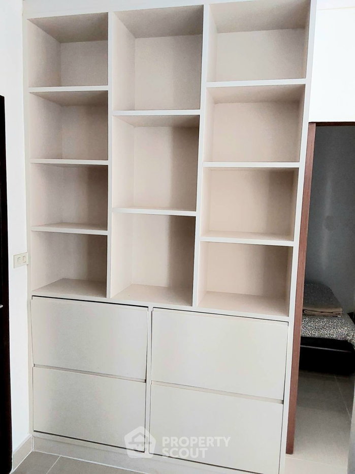 picture 18th-Floor 2-BR At Le Luk Condominium, 200m To BTS Phra Khanong (ID 888952) - 11/13