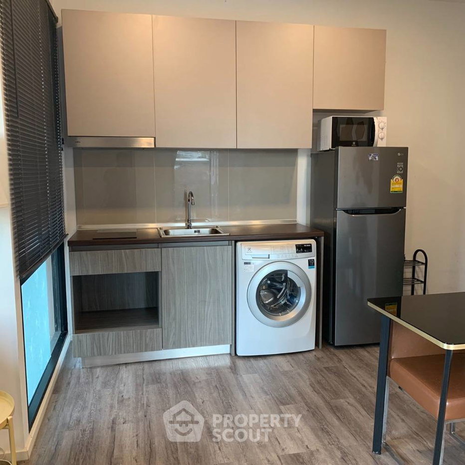 picture 2-BR Brown Condo Ratchada 32, 47 Sqm In Chan Kasem (ID 3168883) - 3/9