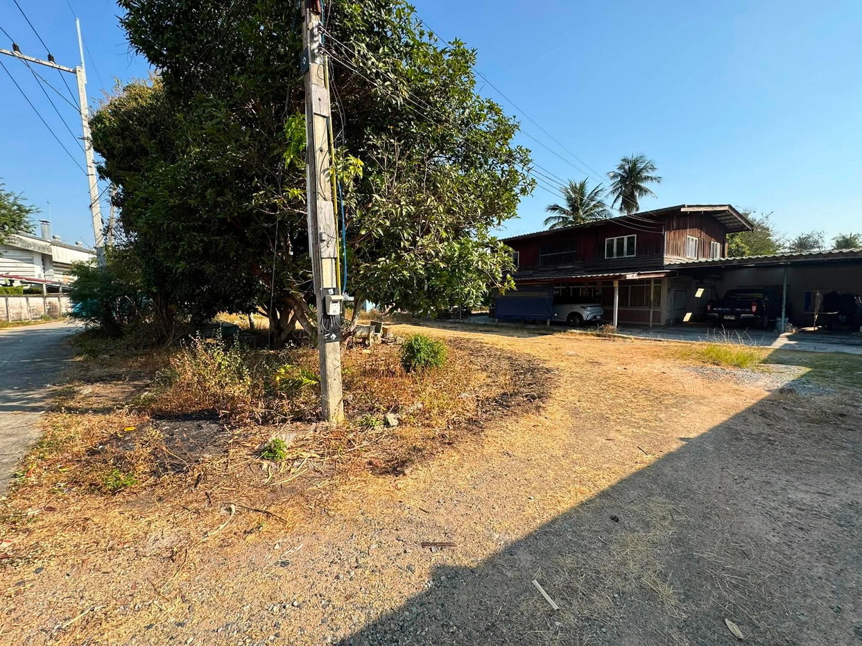 picture Land with Building for Sale Mabprachan Lake East Pattaya - 2/5