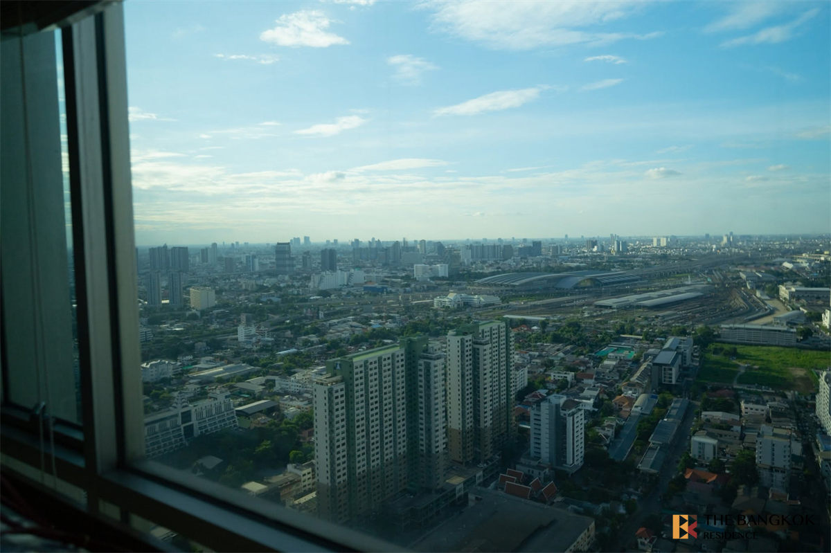 picture Rhythm Phahol - Ari near BTS Sena Ruam Full-featured common area - 4/10