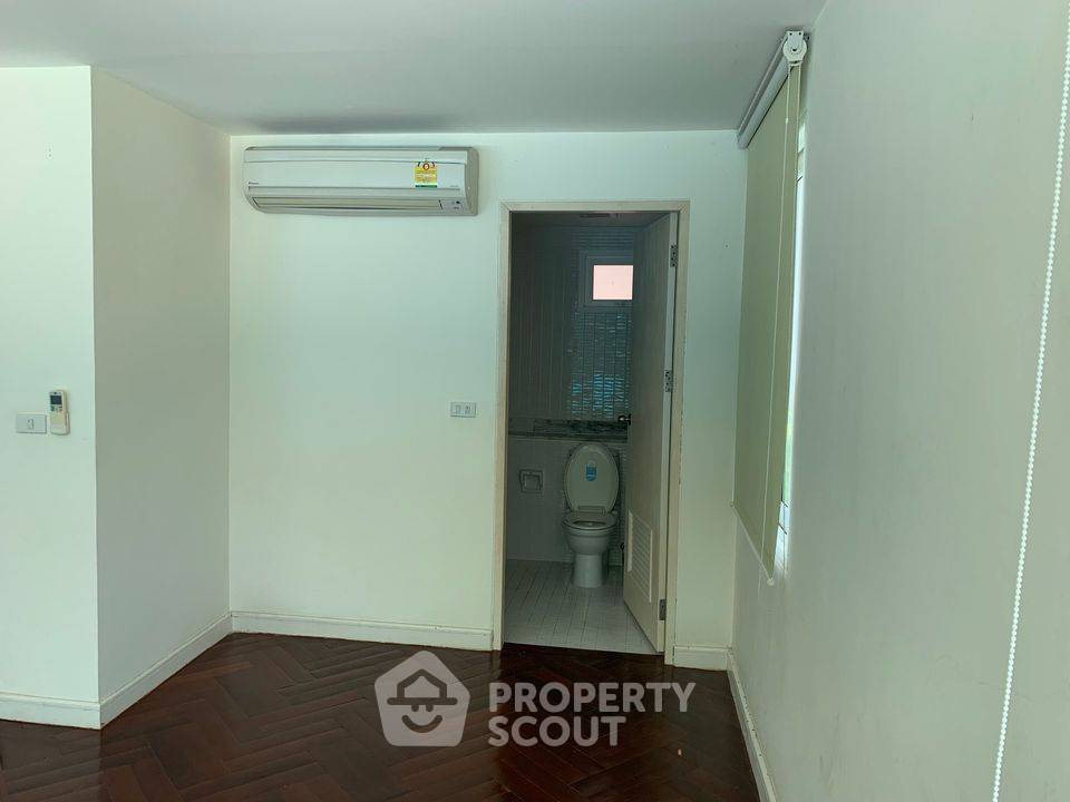 รูป คอนโด 4 ห้องนอน กว้าง 196 ตร.ม. ที่ Baan Saechuan หัวหิน (ID 1238132) - รูปที่ 8/25