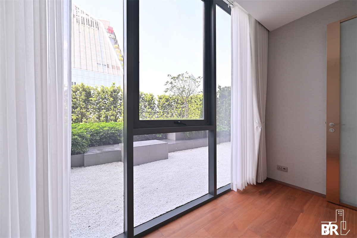 picture The Estelle Phrom Phong near BTS Phrom Phong Luxury Unit, Ready for You Without the Wait - 6/10