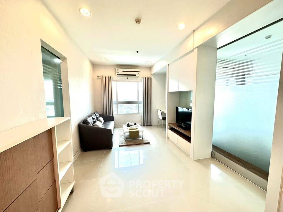picture 22nd-Floor 1-BR At Q House Sathon, 100m To BTS Krung Thon Buri (ID 3177720) - 1/15