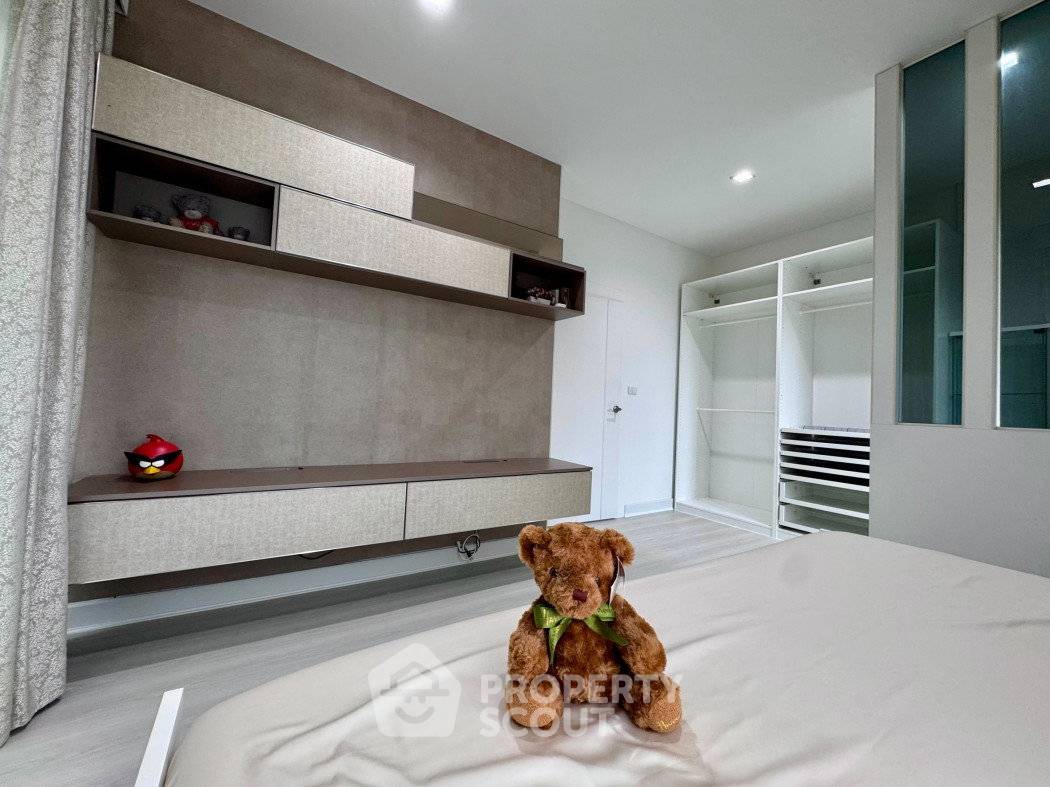 picture 4-BR 260 Sqm House At Laddarom Bangna Km.7, Bang Phli (ID 3149642) - 7/12