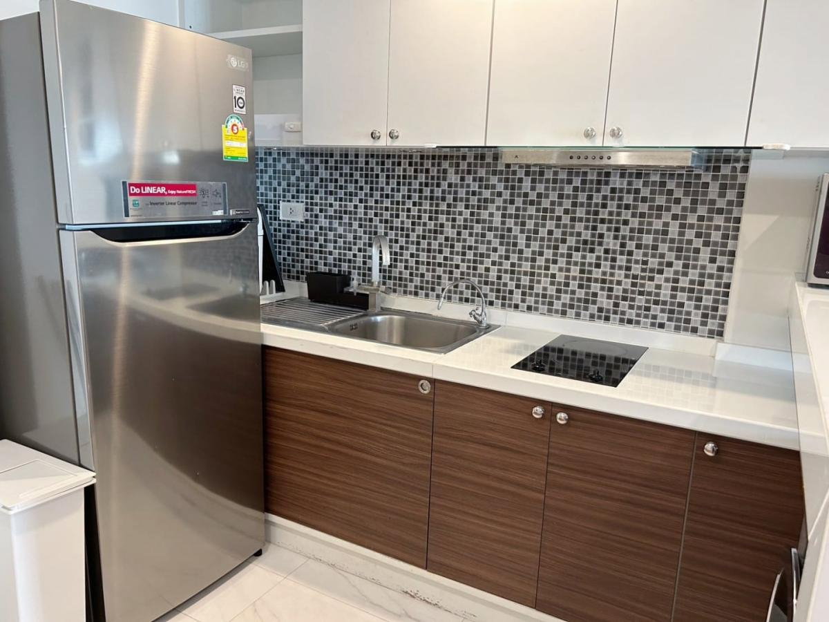 picture 🏙️✨ FOR RENT: Centric Place Ari 4 📩 Interested in this room? Screenshot or copy the link and send us via Line for more details & room viewing. - 10/13