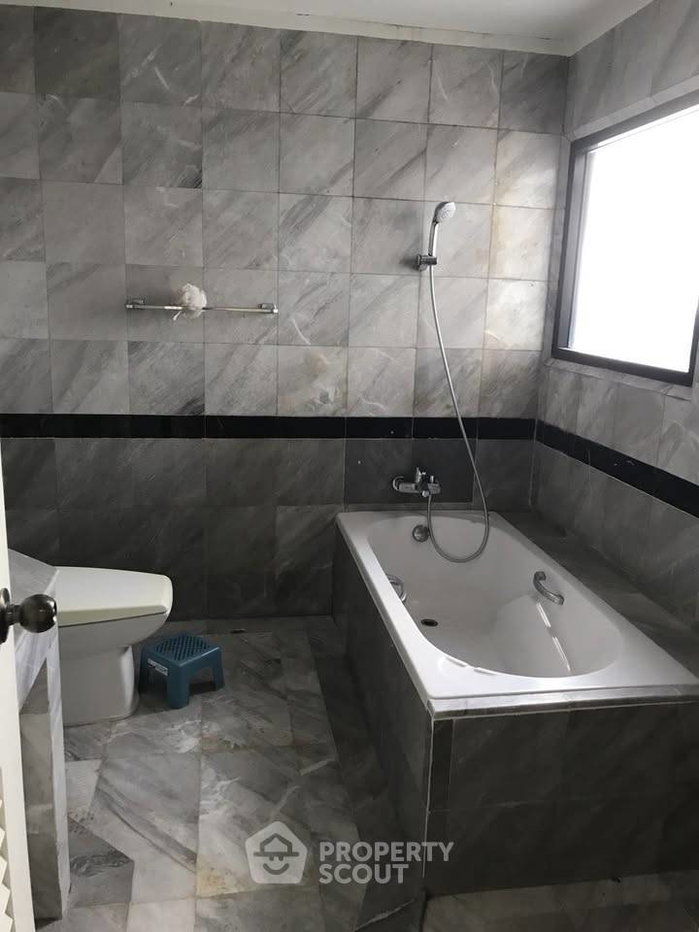 picture 3-BR 314 Sqm Thana Tower, 200m To MRT Bang Yi Khan (ID 3165393) - 14/19