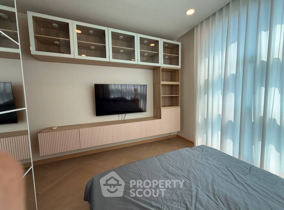 picture 122 Sqm 2-BR Chatrium Riverside Condominium Near BTS Saphan Taksin (ID 3177372) - 9/11