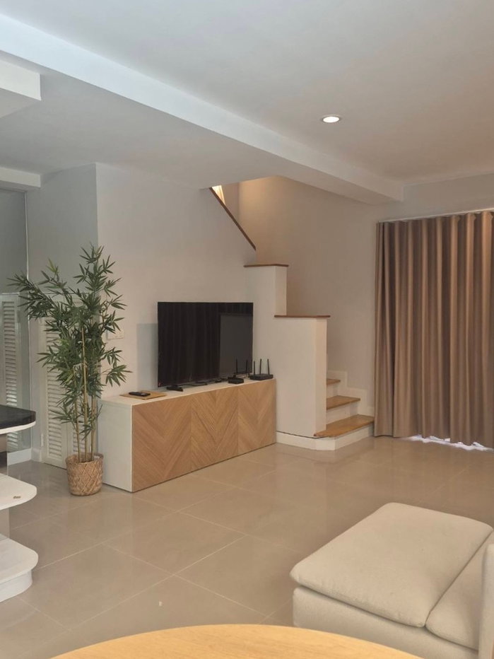 รูป For Rent: 3-Storey Townhome at The Metro Rama 9 - รูปที่ 8/11