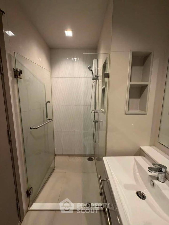 picture 38th-Floor 1-BR Life Asoke, 300m From ARL Makkasan (ID 3177825) - 10/10