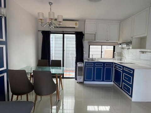 🏡 For Rent | Baan Klang Muang Rama 9–On Nut
💰 THB 25,000/month (Common fee included) 📄