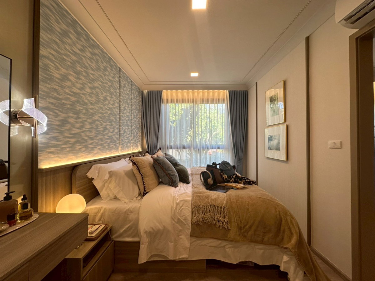 picture Condominium near Bang Tao Beach and Surin Beach with two large swimming pools. - 14/17