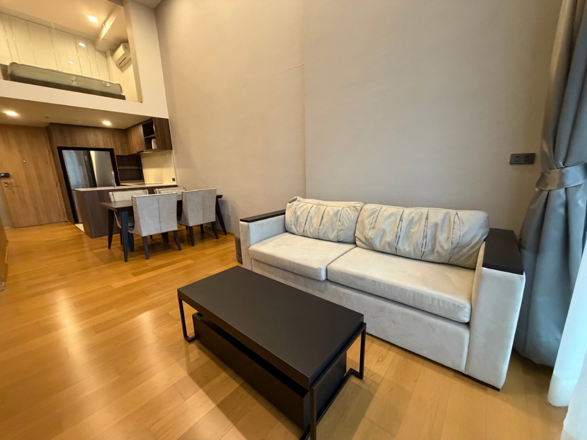 รูป Siamese Exclusive 31 ห้อง Duplex เพดานสูง บรรยากาศอบอุ่น พร้อมลิฟต์ส่วนตัวส่งตรงถึงห้อง และห้องนั่งเล่นที่กว้างขวาง  - รูปที่ 5/26