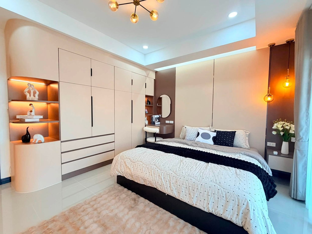 picture Modern Townhouse for Sale Jomtien Pattaya - 16/28