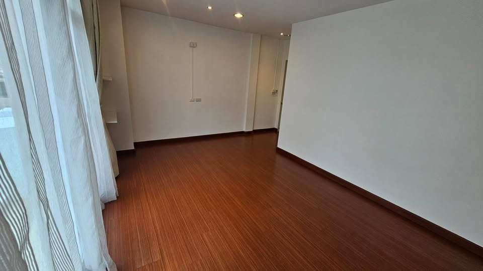 รูป 🔥 ขายทาวน์โฮม 3 ชั้น 🏡 บ้านกลางเมือง เออบาเนี่ยน สุขุมวิท 113 | Baan Klang Muang Urbanion Sukhumvit 113 - รูปที่ 9/23