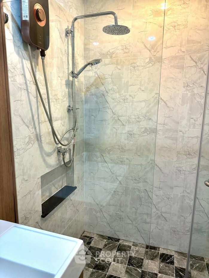 picture 22nd-Floor 1-BR At Q House Sathon, 100m To BTS Krung Thon Buri (ID 3177720) - 8/15