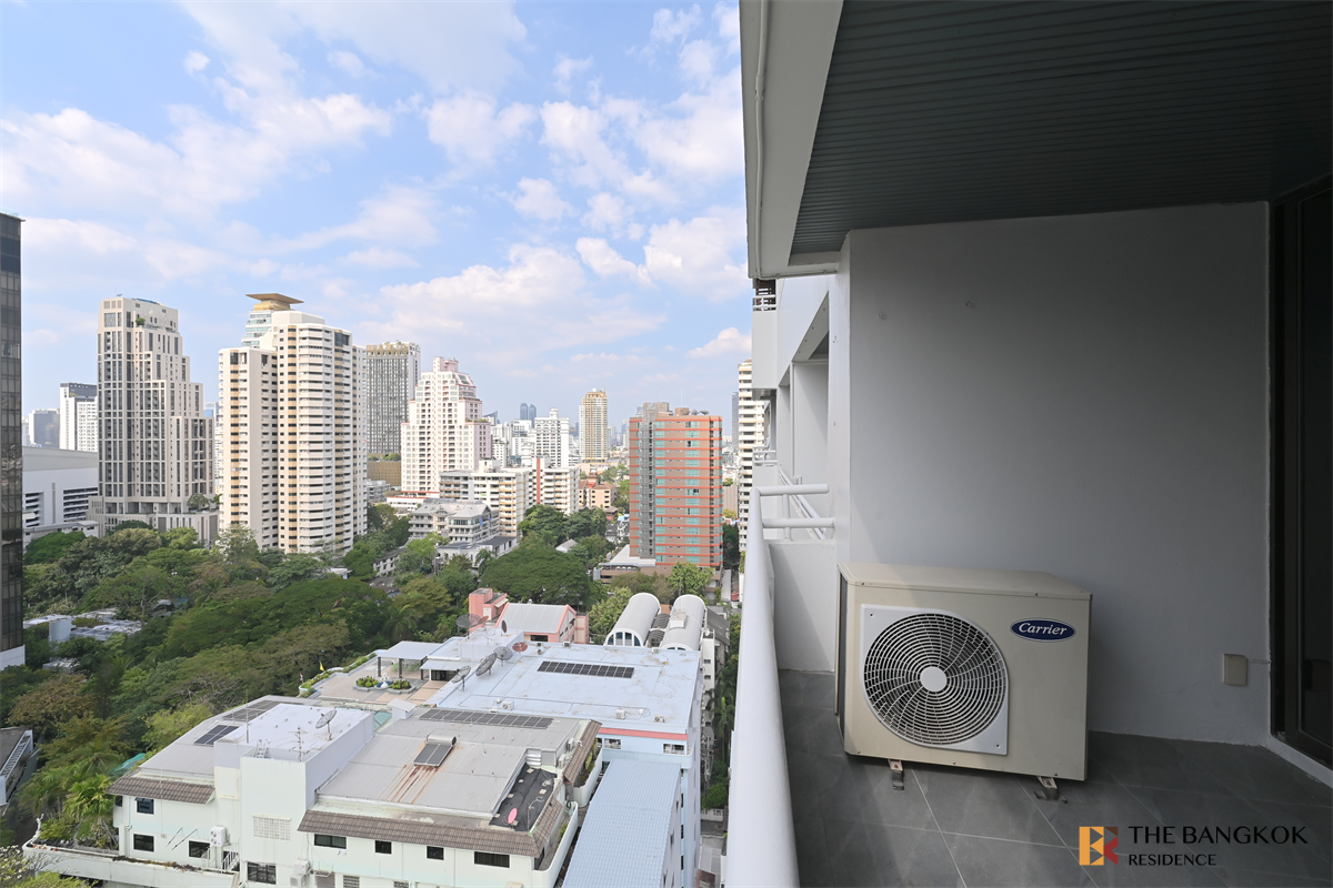 picture Acadamia Grand Tower near BTS Phrom Phong Ultimate Luxury Lifestyle with Convenience - 6/10