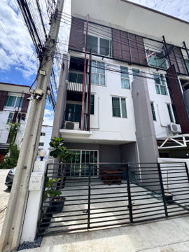 ให้เช่าทาวน์โฮม 3.5 ชั้น ใกล้เซ็นทรัลแจ้งวัฒนะ