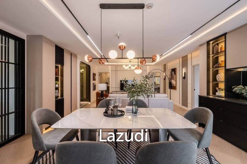 รูป 165 sqm modern condo on 15th floor in Khlong Tan Nuea, Fifty Fifth Tower - รูปที่ 11/38