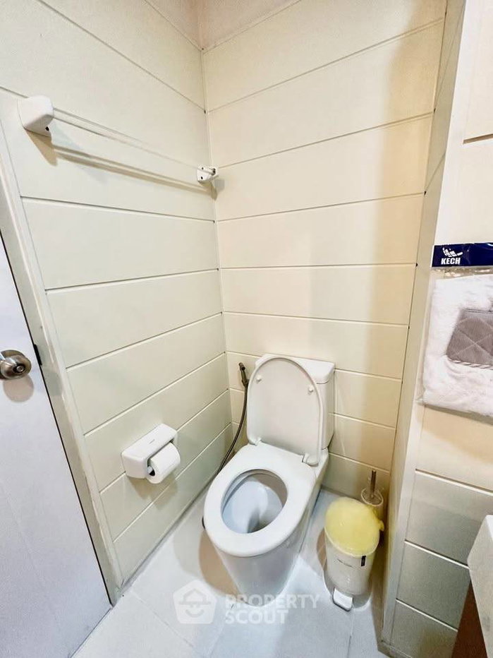picture 22nd-Floor 1-BR At Q House Sathon, 100m To BTS Krung Thon Buri (ID 3177720) - 4/15