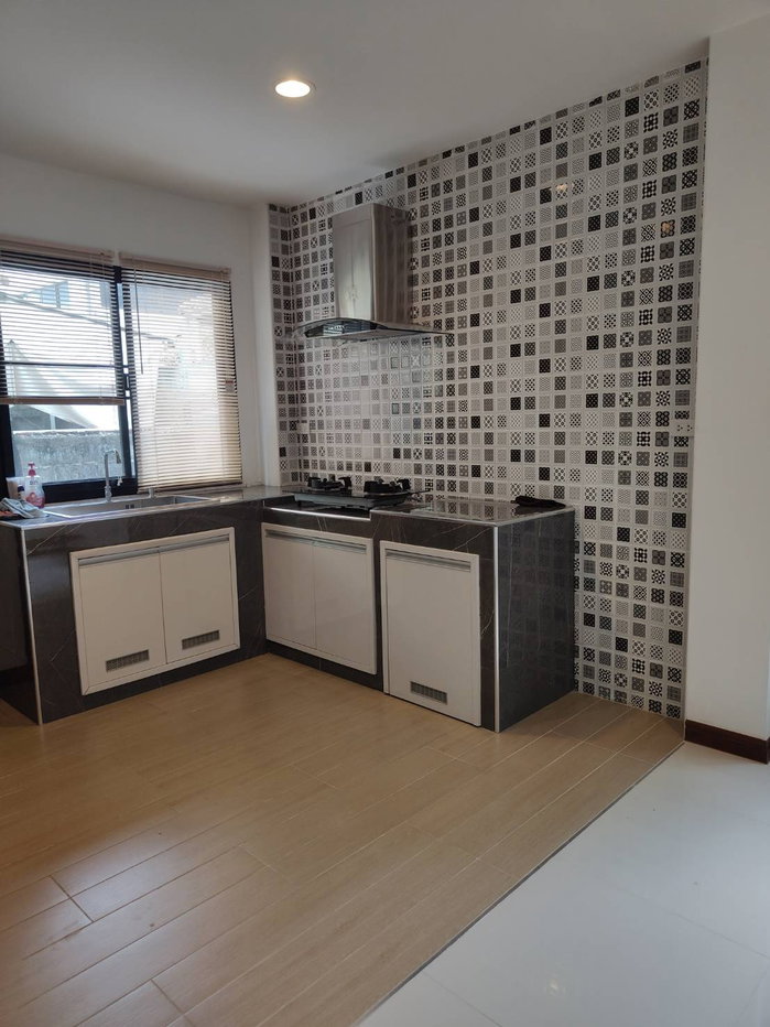รูป ขายบ้านเดี่ยวสองชั้น เพดานสูง - รูปที่ 3/8