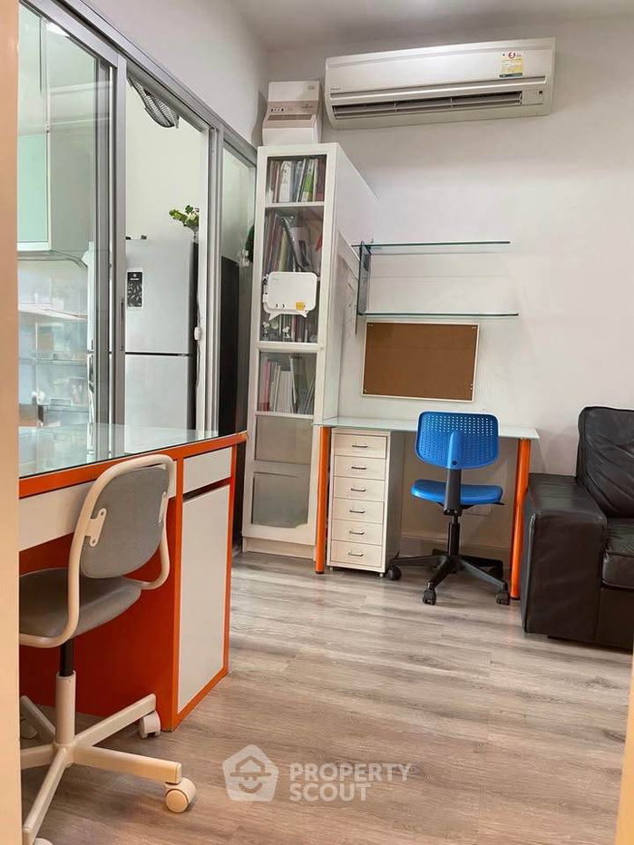 picture 200m To BTS Saint Louis | 1-BR Centric Sathorn-St. Louis (ID 3180413) - 4/12